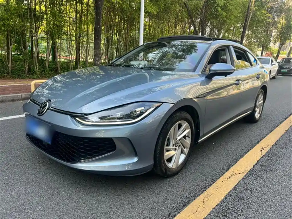 VOLKSWAGEN LAMANDO 2022