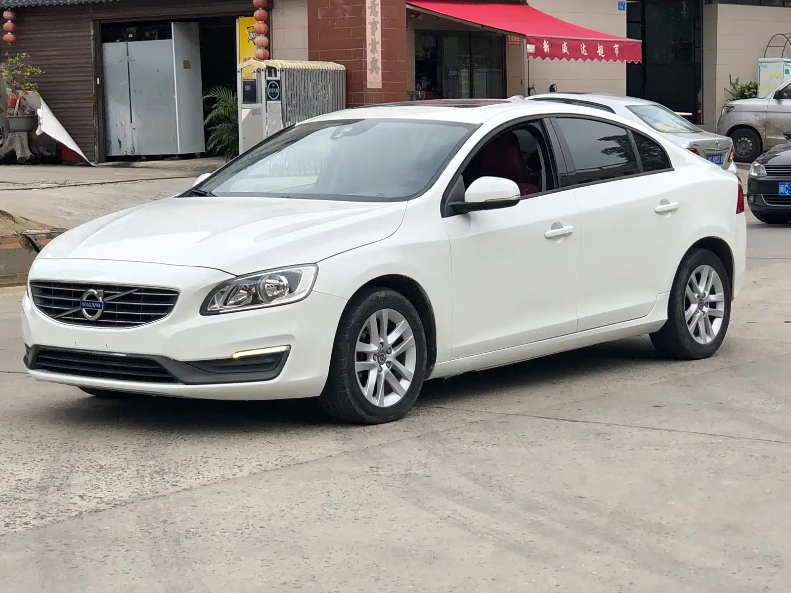 VOLVO S60 2015