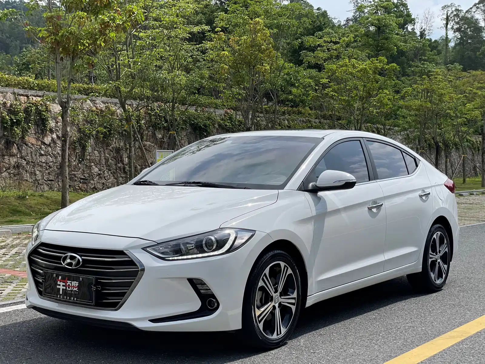 HYUNDAI ELANTRA 2018