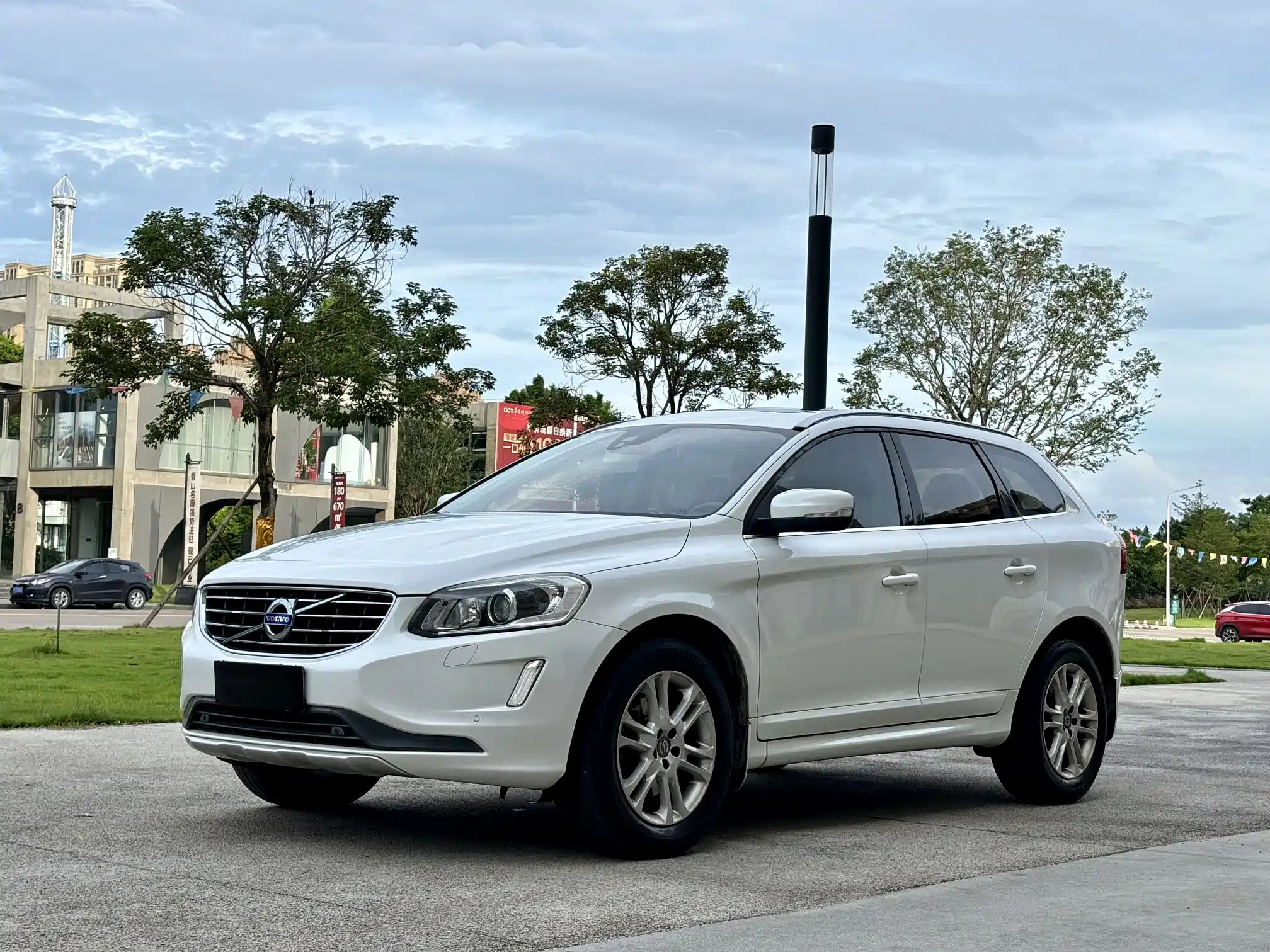 VOLVO XC60 2015