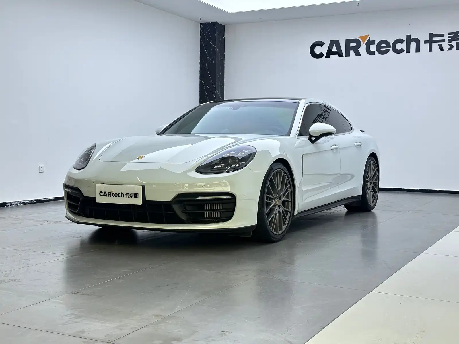 PORSCHE PANAMERA 2023