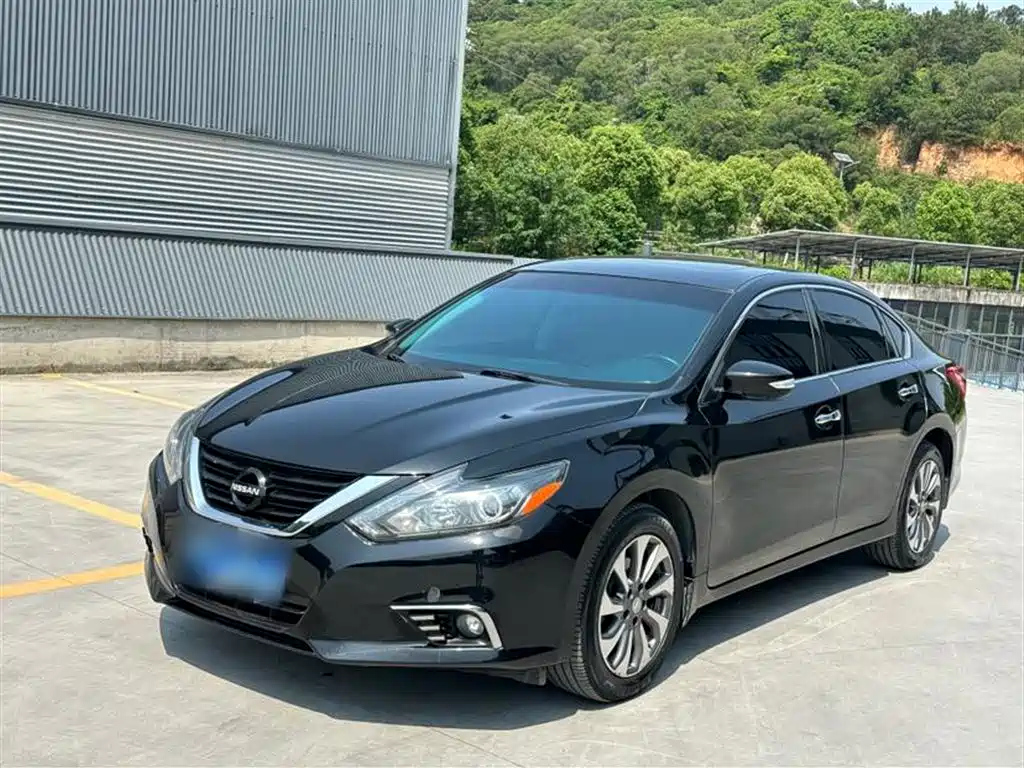 NISSAN TEANA 2016