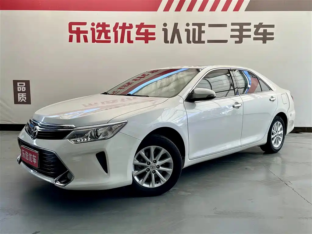 TOYOTA CAMRY 2016