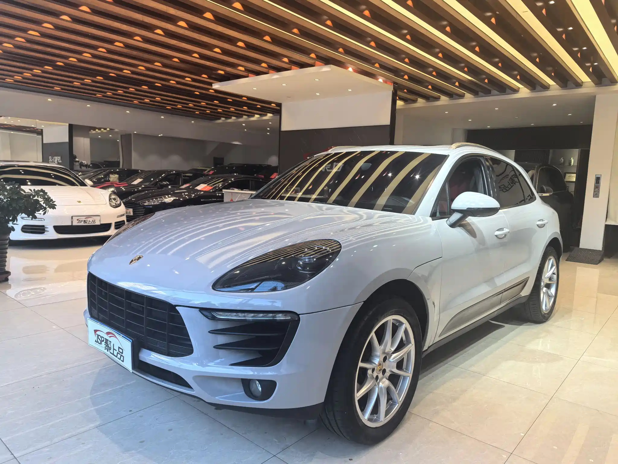 PORSCHE MACAN 2014