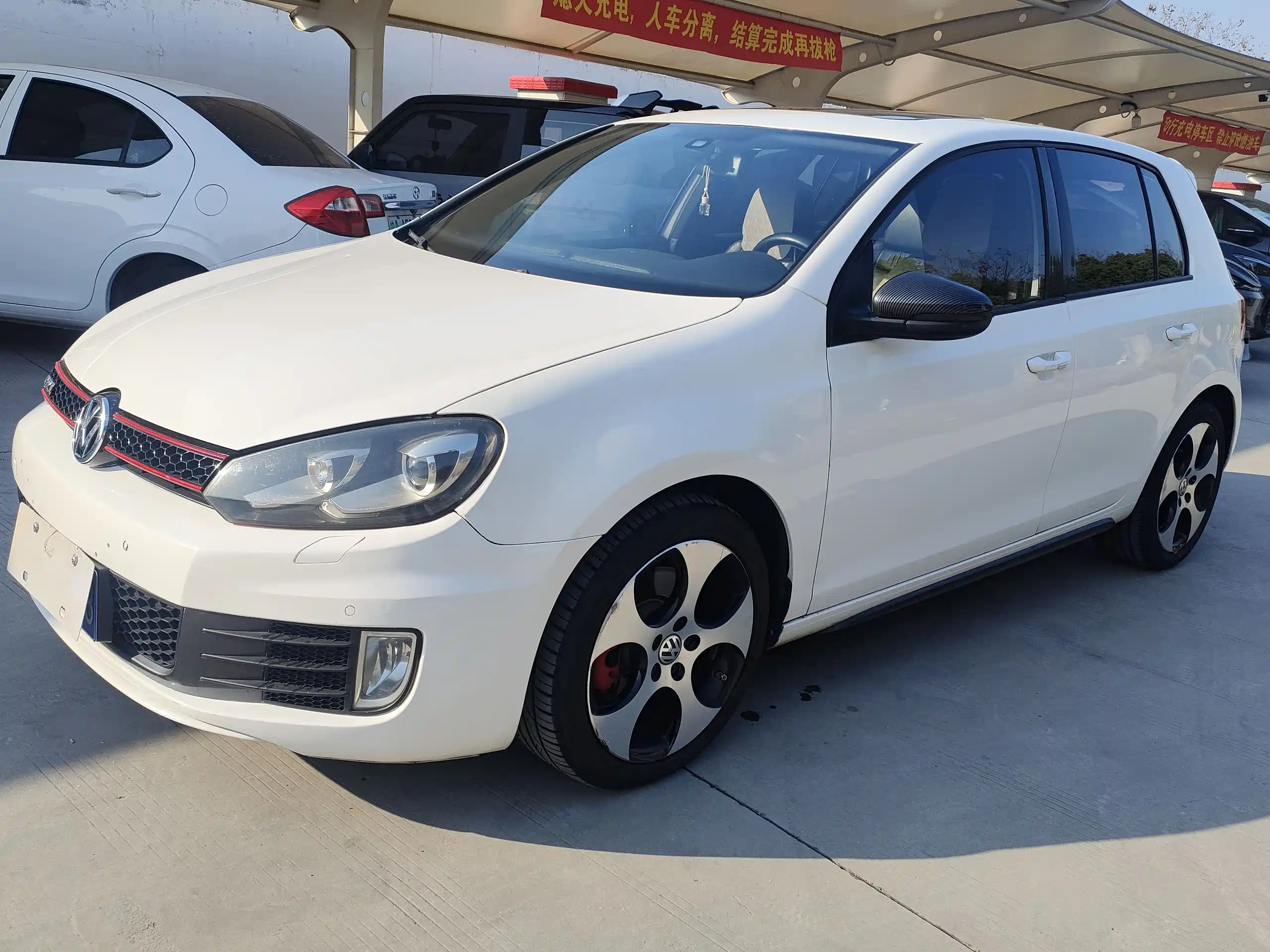 VOLKSWAGEN GOLF GTI 2012