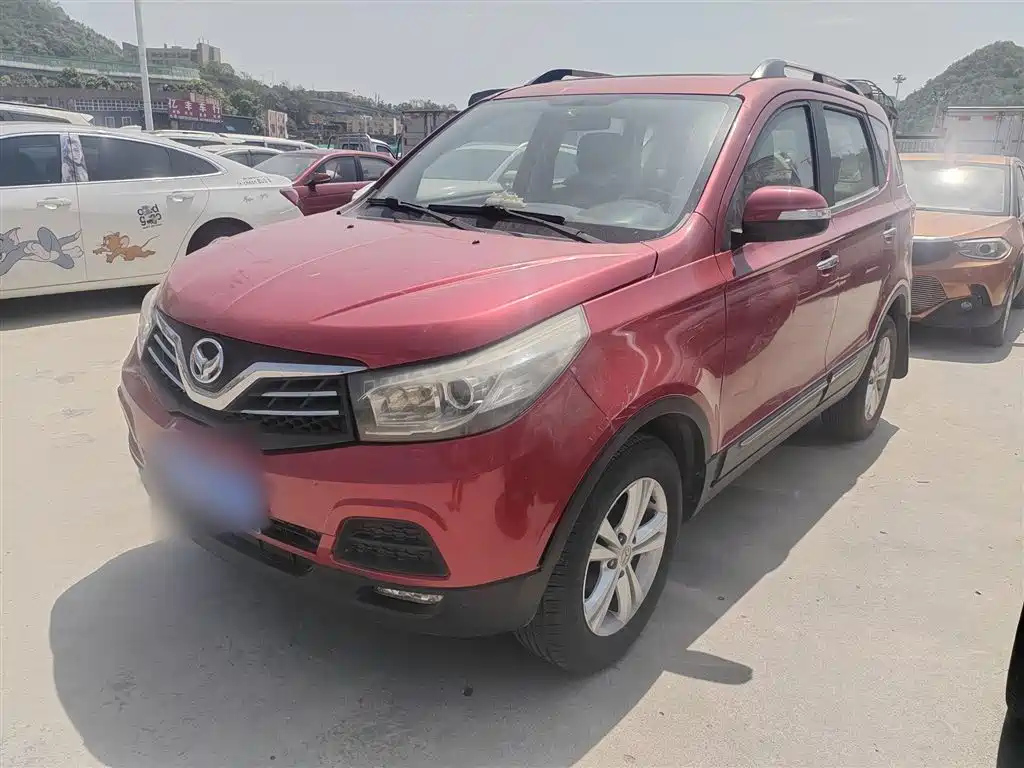 BAIC S2 2015