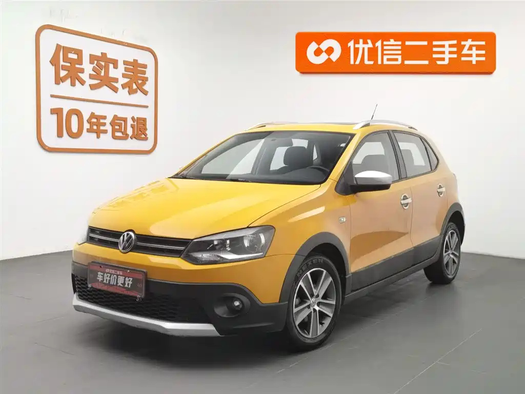 VOLKSWAGEN POLO 2012