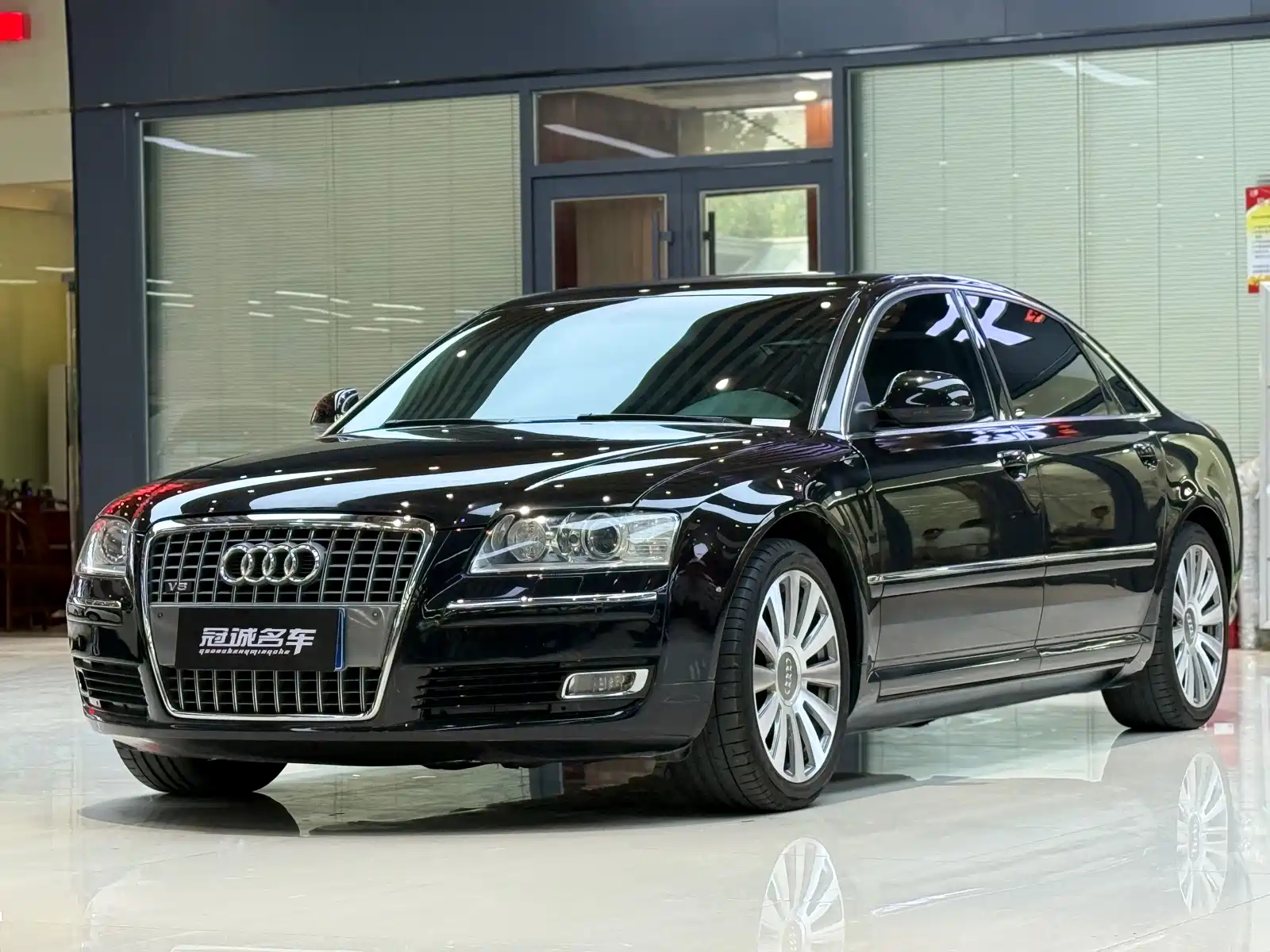 AUDI A8 2010
