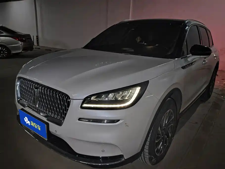 LINCOLN ADVENTURER 2022
