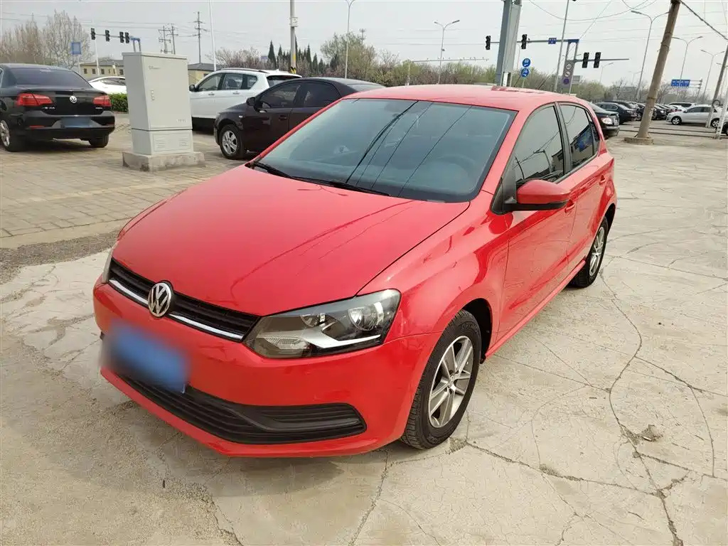 VOLKSWAGEN POLO 2016