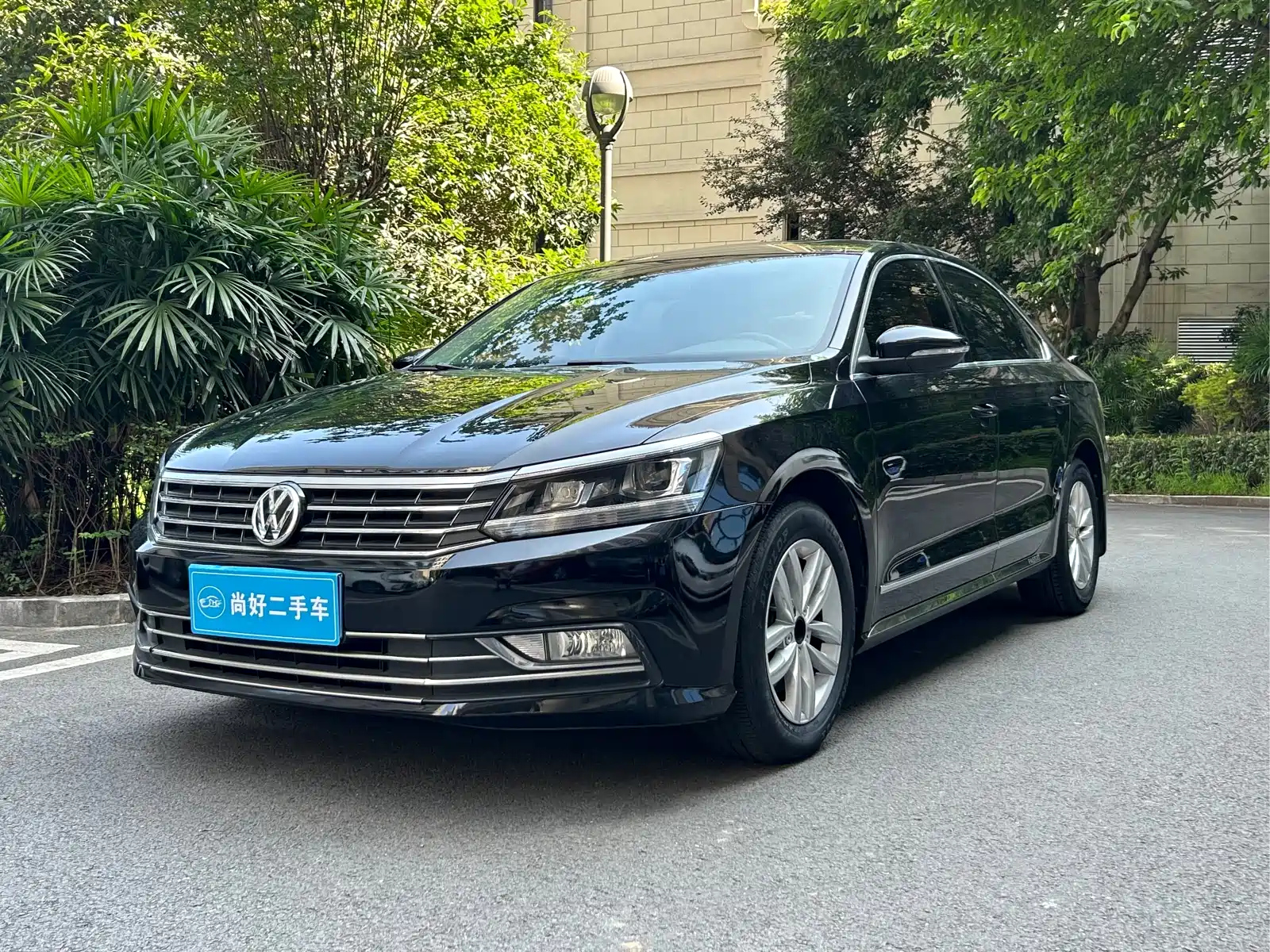 VOLKSWAGEN PASSAT 2015