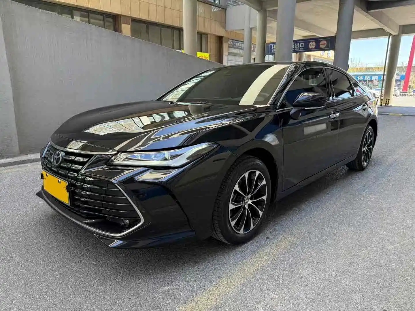 TOYOTA AVALON 2023