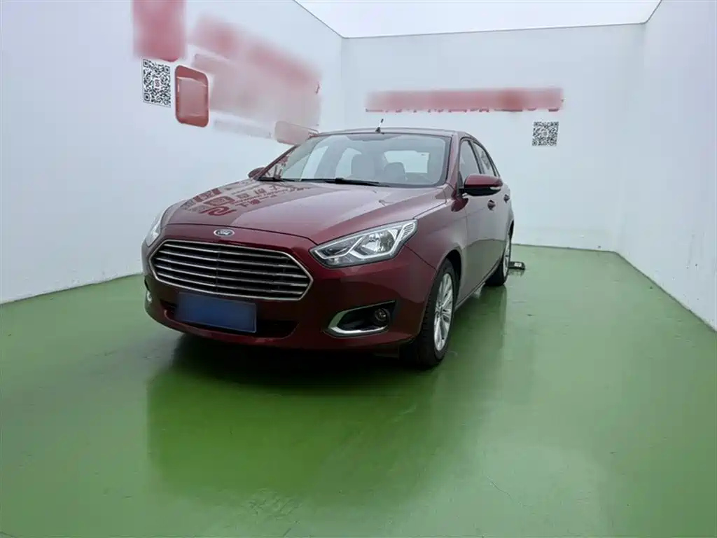 FORD ESCORT 2015