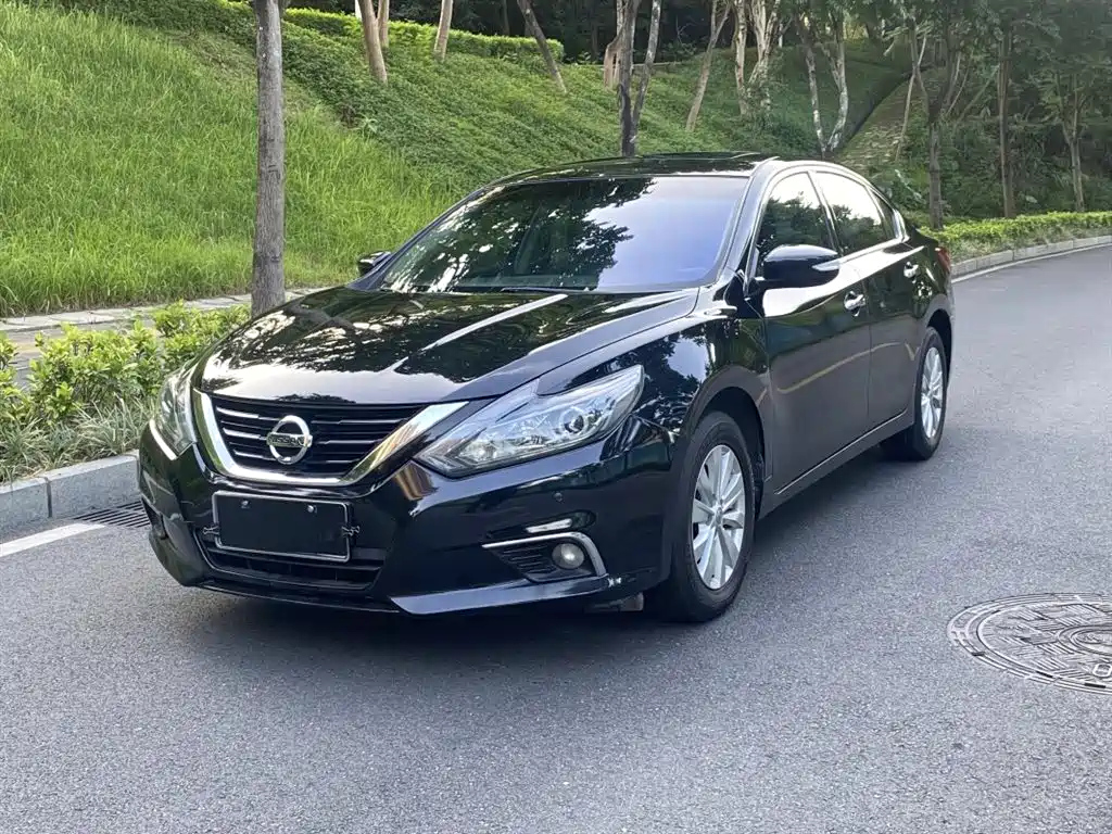 NISSAN TEANA 2016