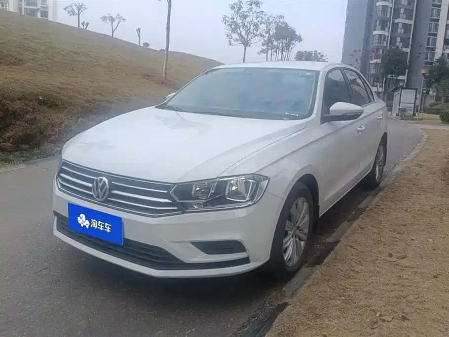 VOLKSWAGEN BORA 2019