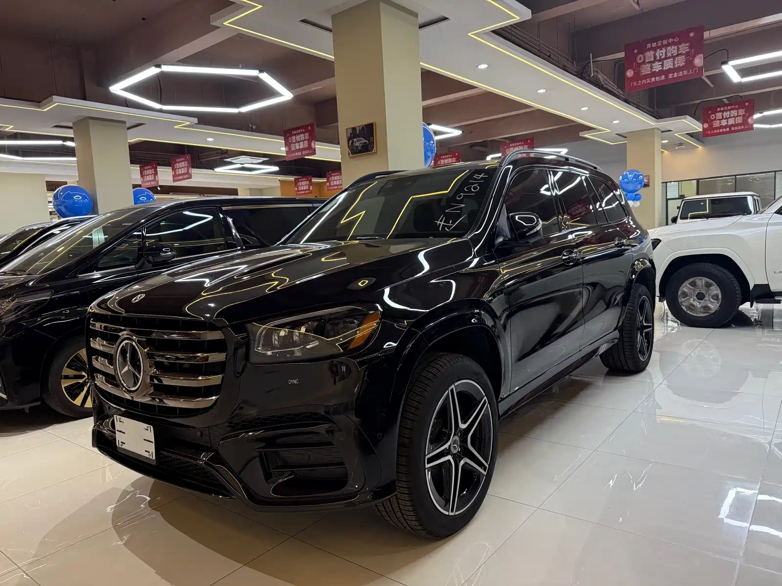 MERCEDES BENZ GLS 2024