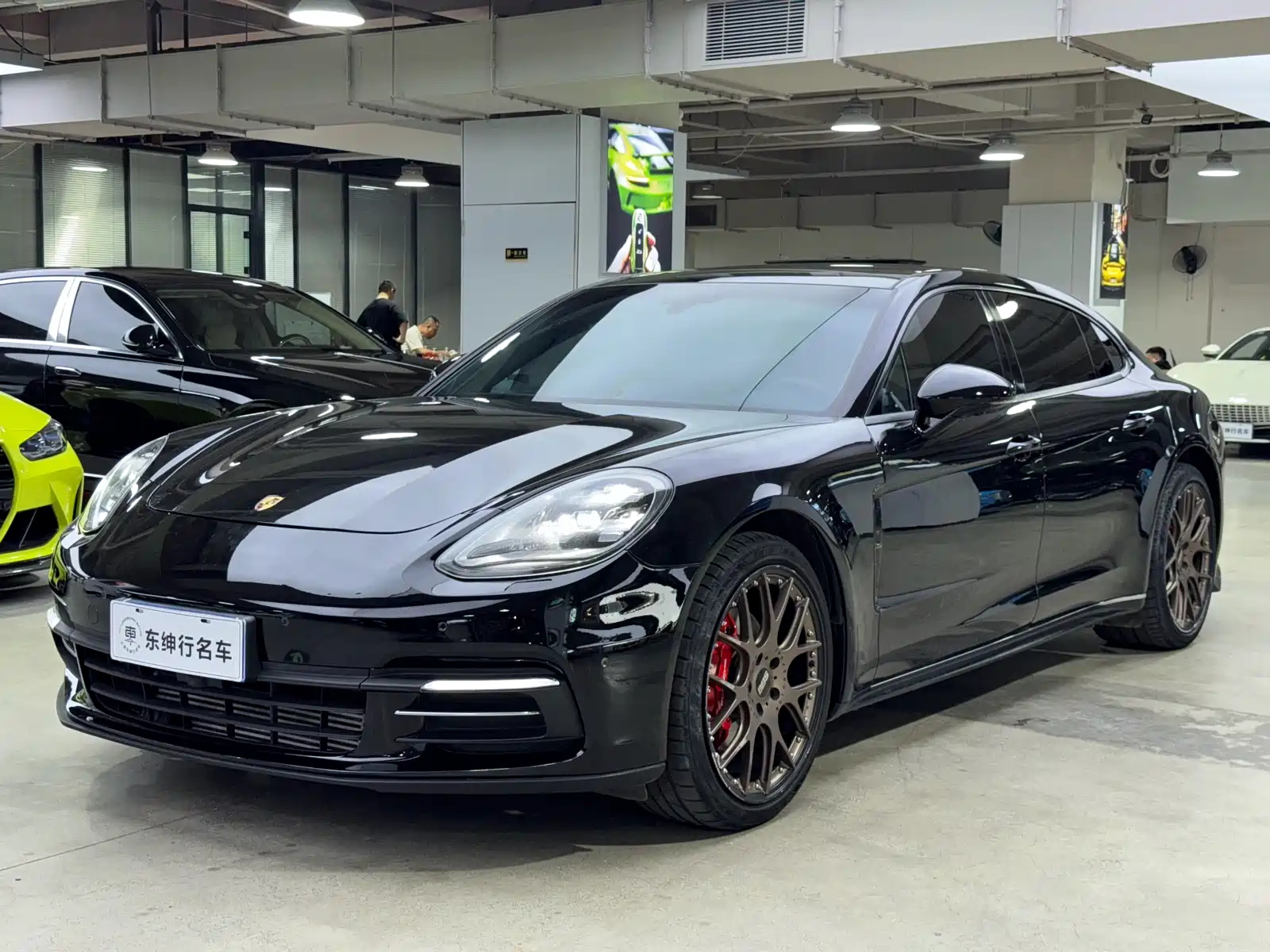 PORSCHE PANAMERA 2017