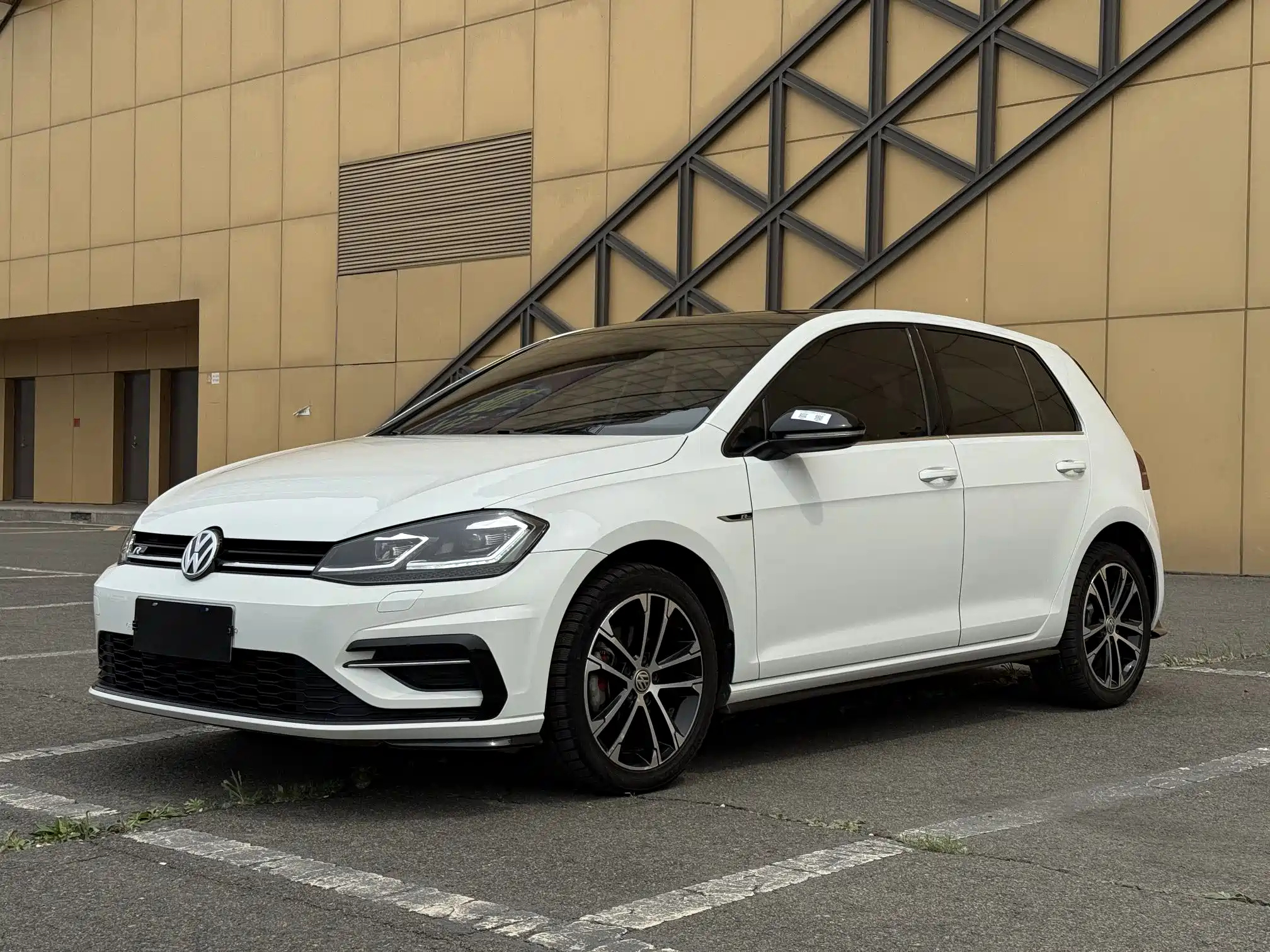 VOLKSWAGEN GOLF 2019