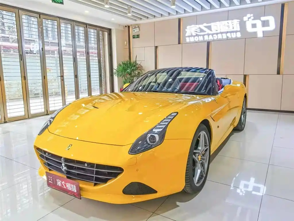 FERRARI CALIFORNIA T