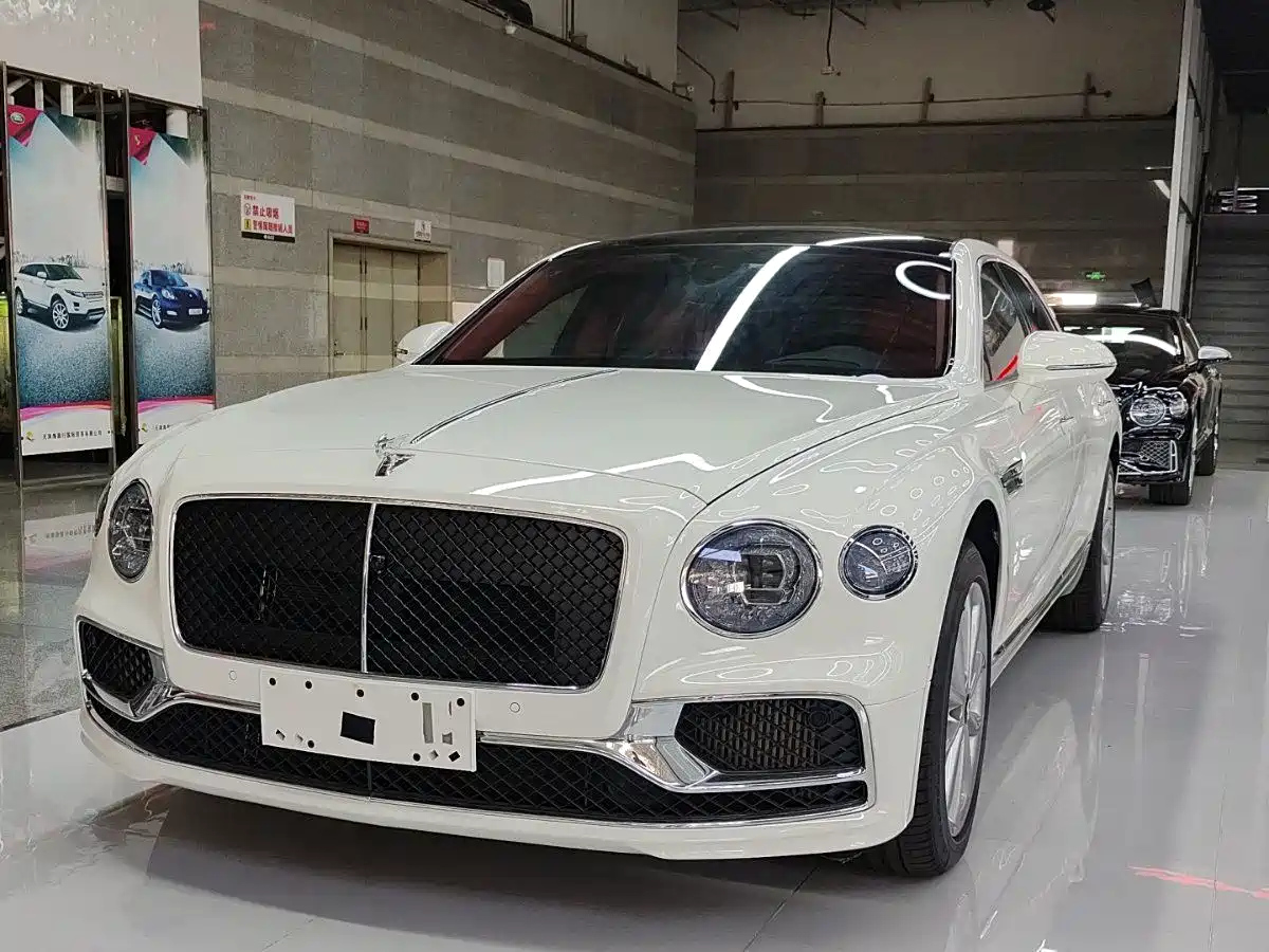 BENTLEY FLYING SPUR 2024