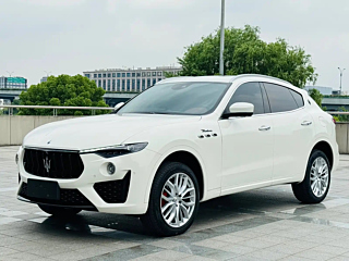 Заказать MASERATI LEVANTE