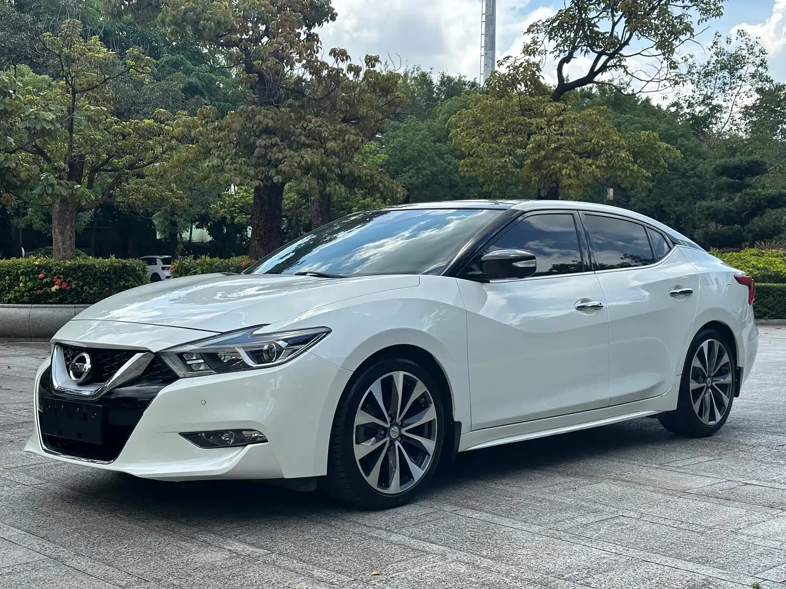 NISSAN OTHER 2016