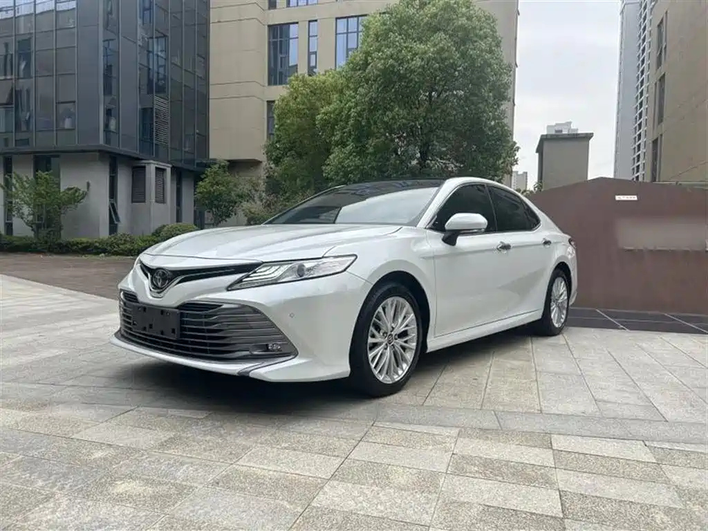 TOYOTA CAMRY 2019