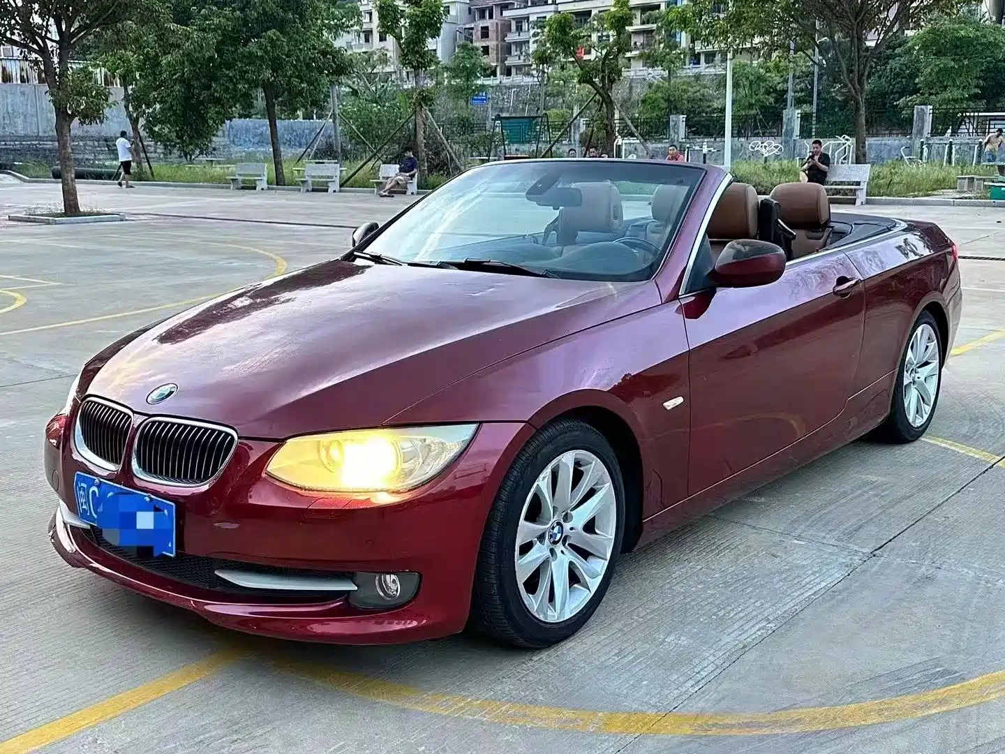 BMW 3-SERIES IMPORT 2011