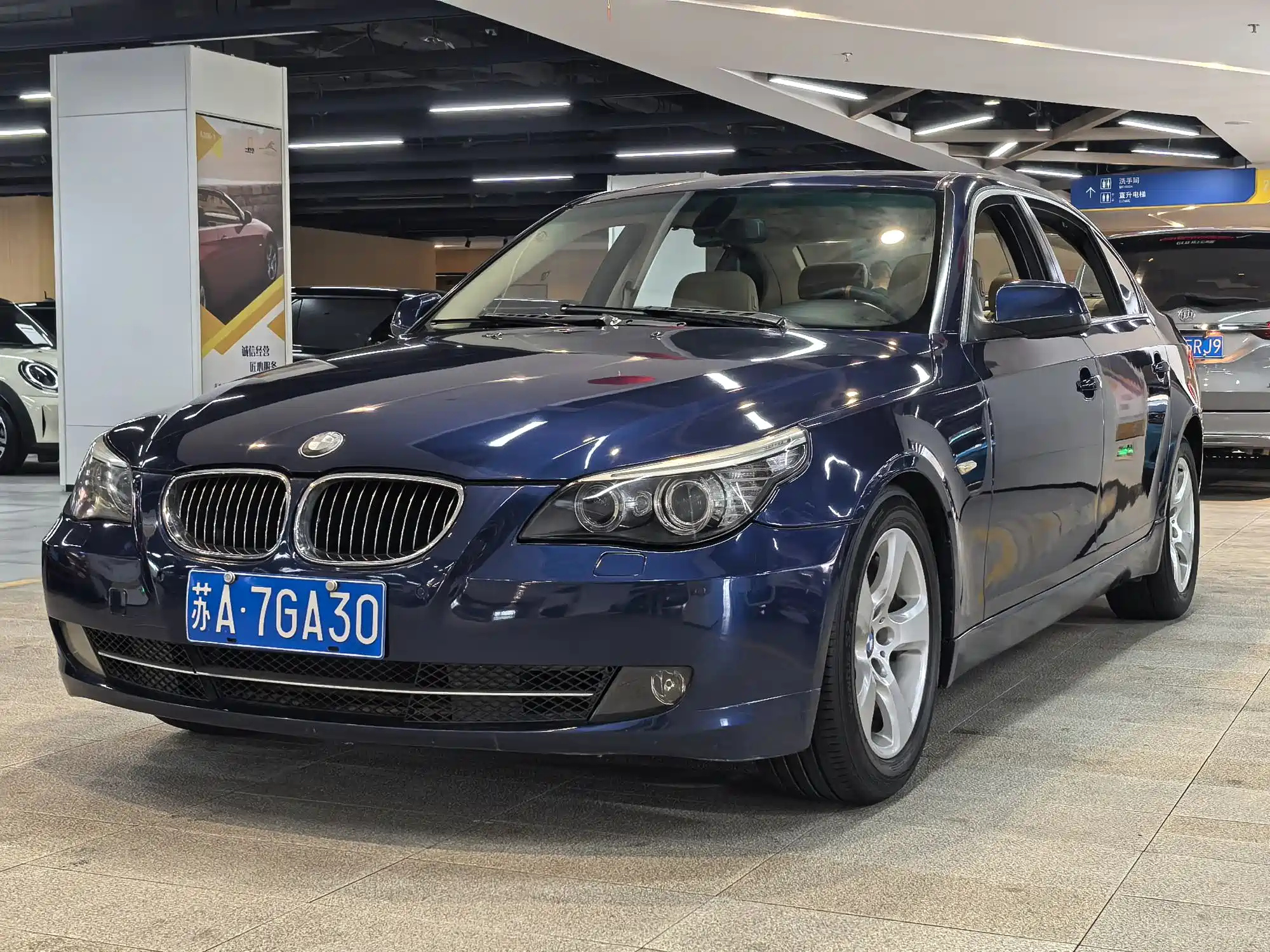 BMW 5-SERIES 2009