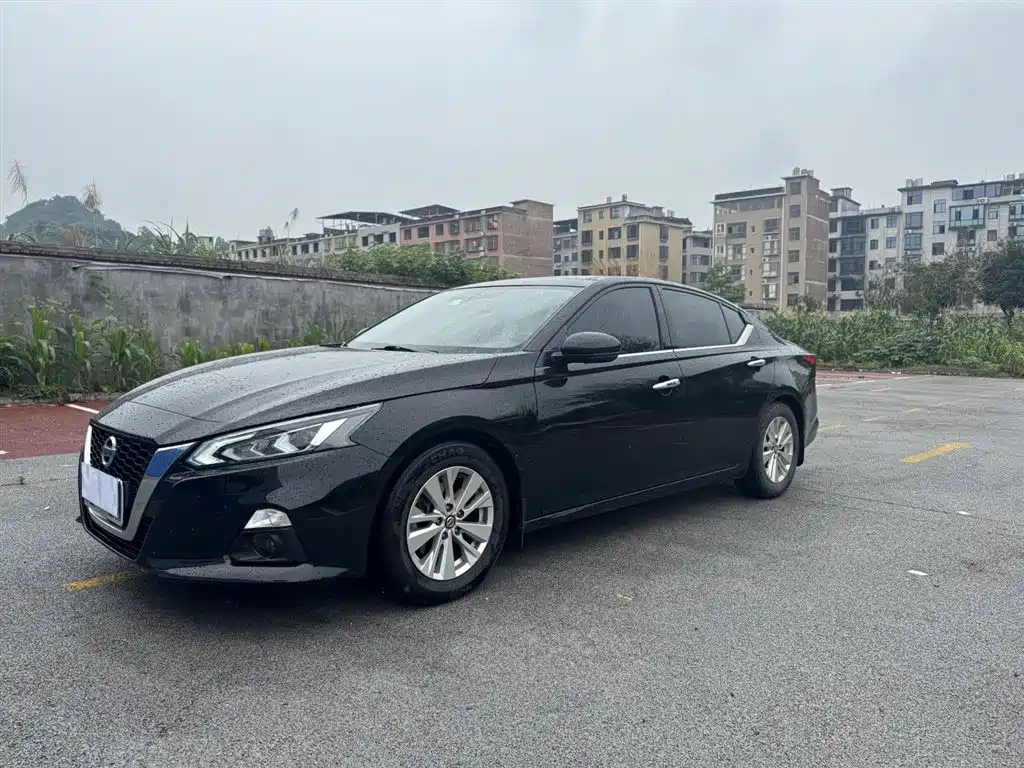 NISSAN TEANA 2020