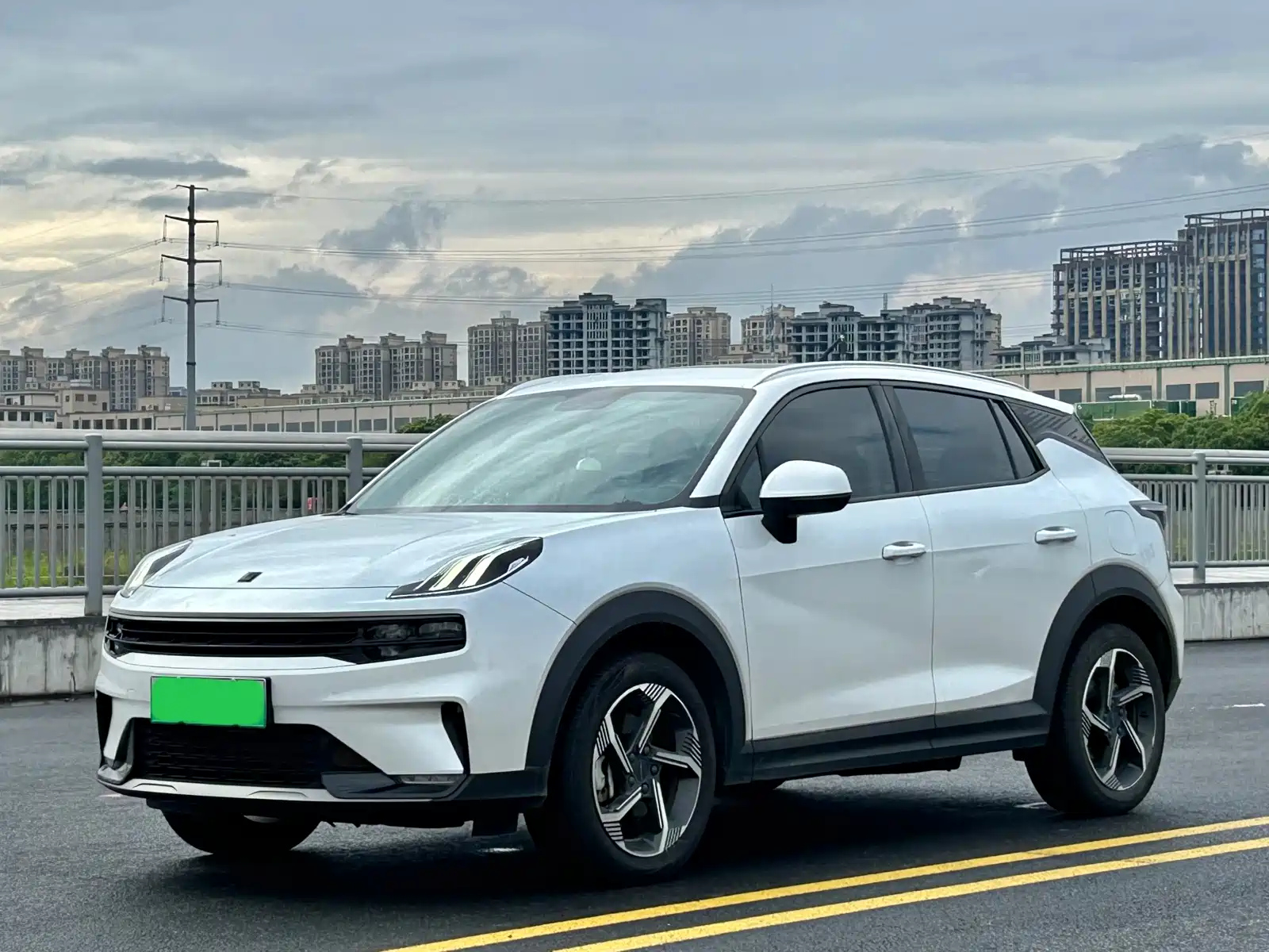 LYNK 06 NEW ENERGY 2022