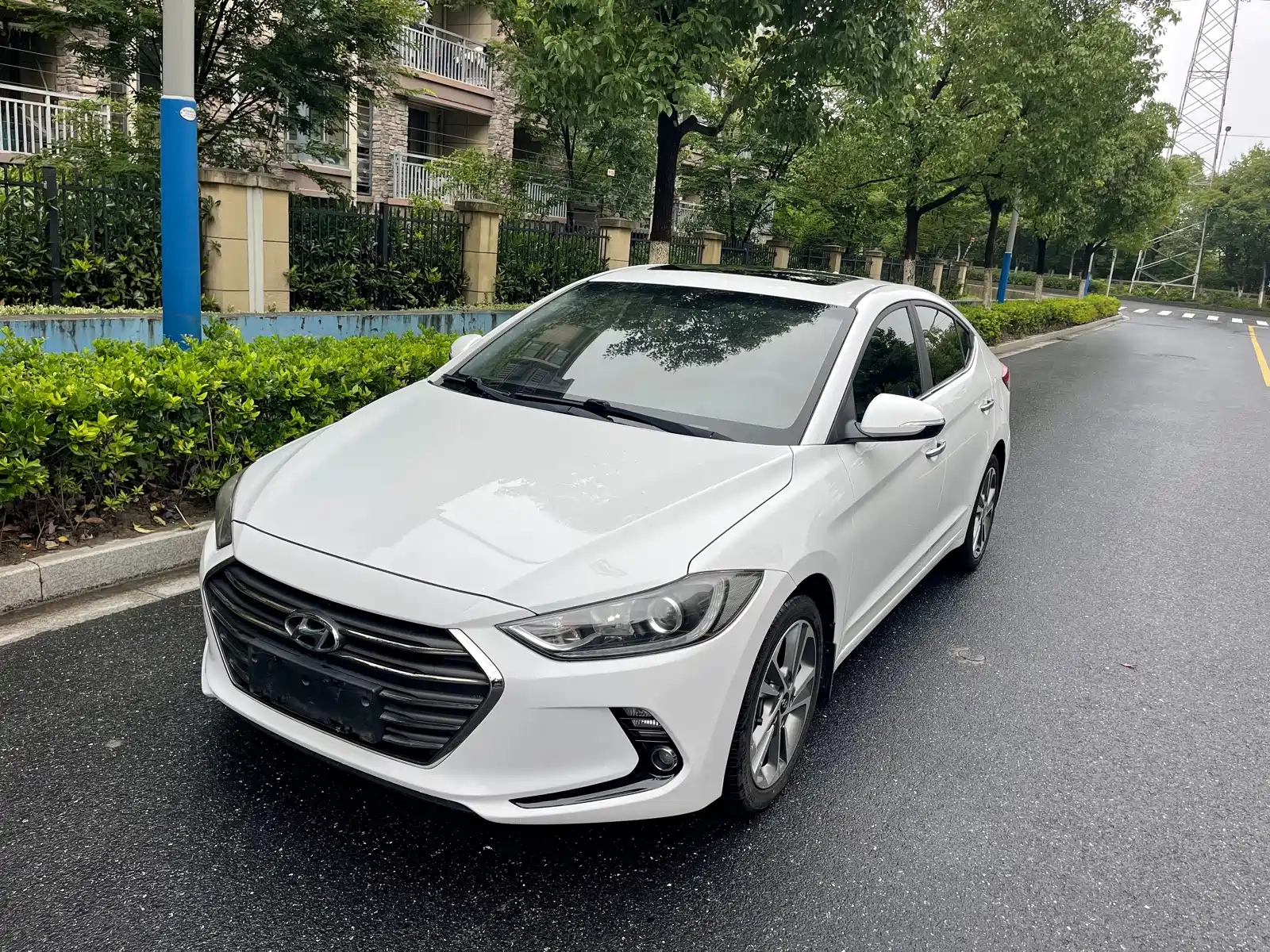 HYUNDAI ELANTRA 2016