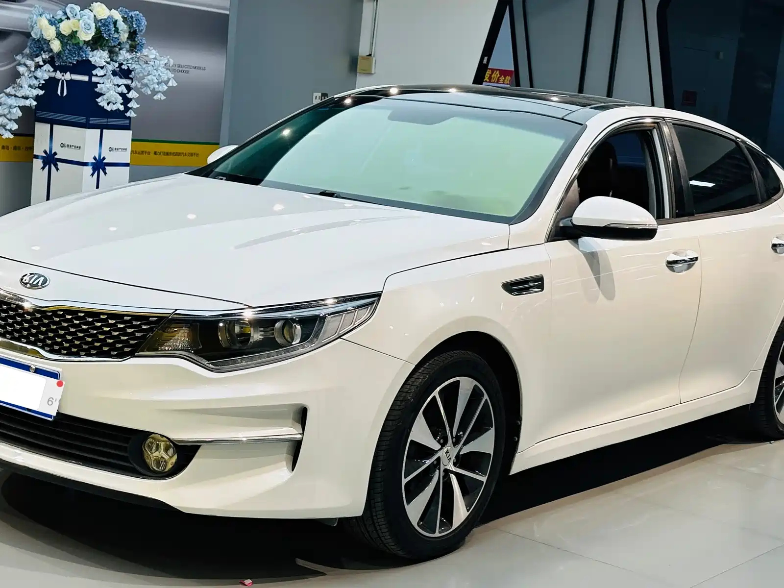 KIA K5