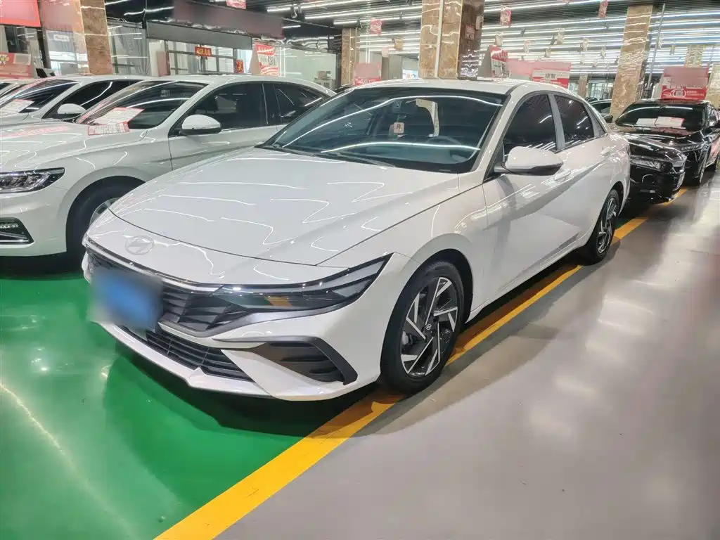 HYUNDAI ELANTRA 2023