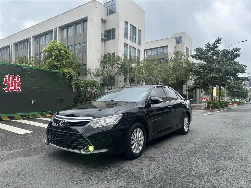 TOYOTA CAMRY 2018