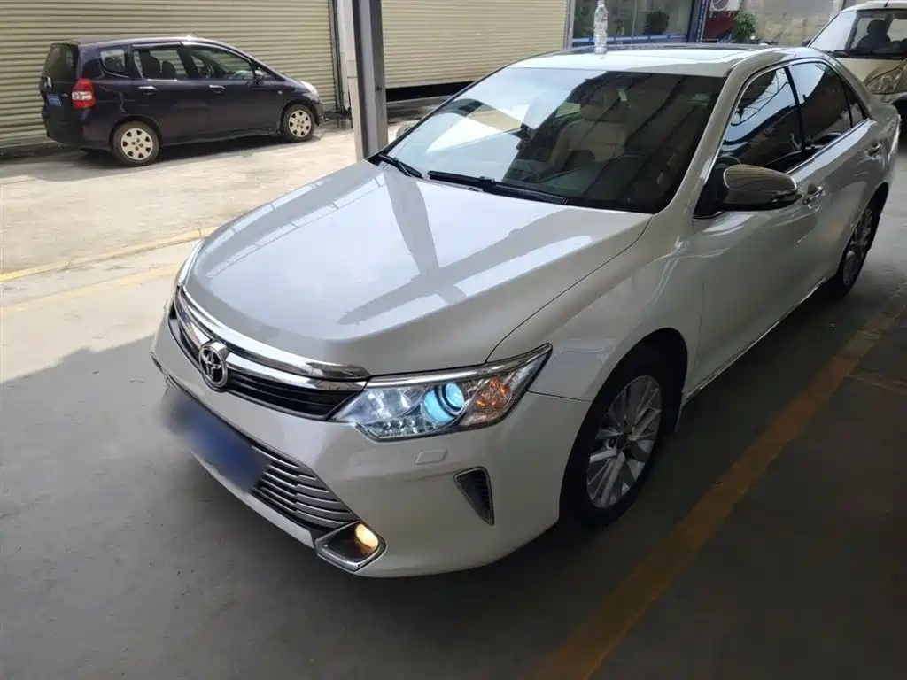 TOYOTA CAMRY 2015