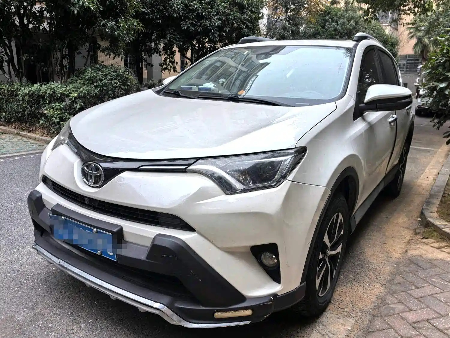 TOYOTA RAV4 RONGFANG 2016