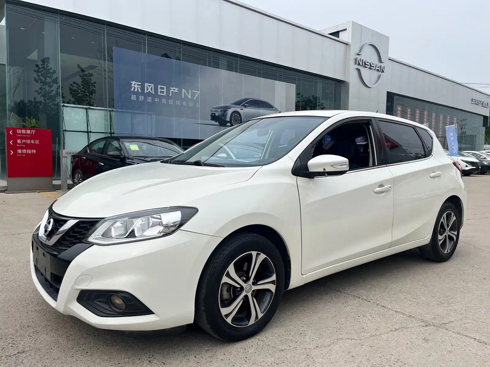 NISSAN TIIDA TIIDA 2019