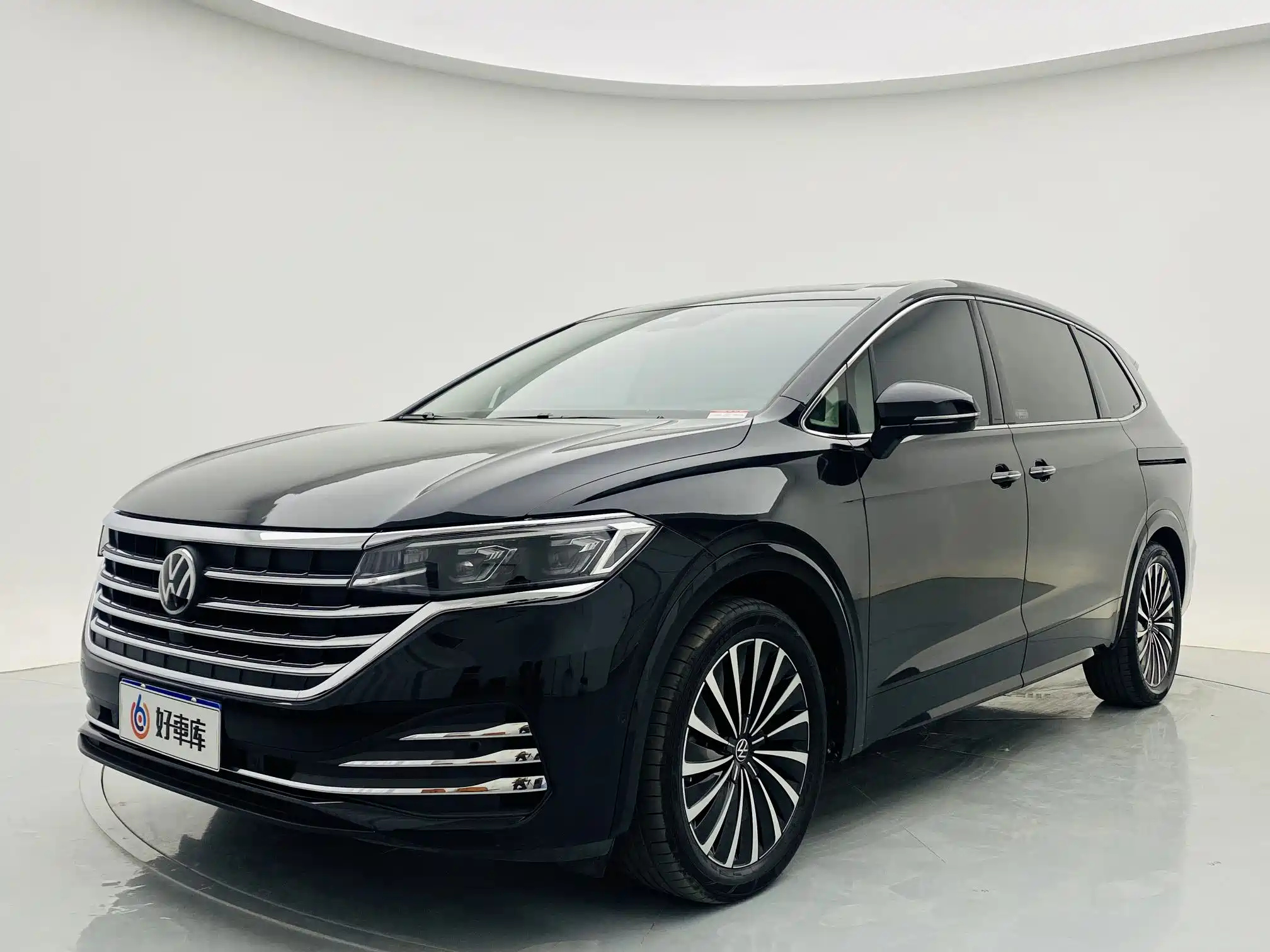 VOLKSWAGEN VILORAN 2023