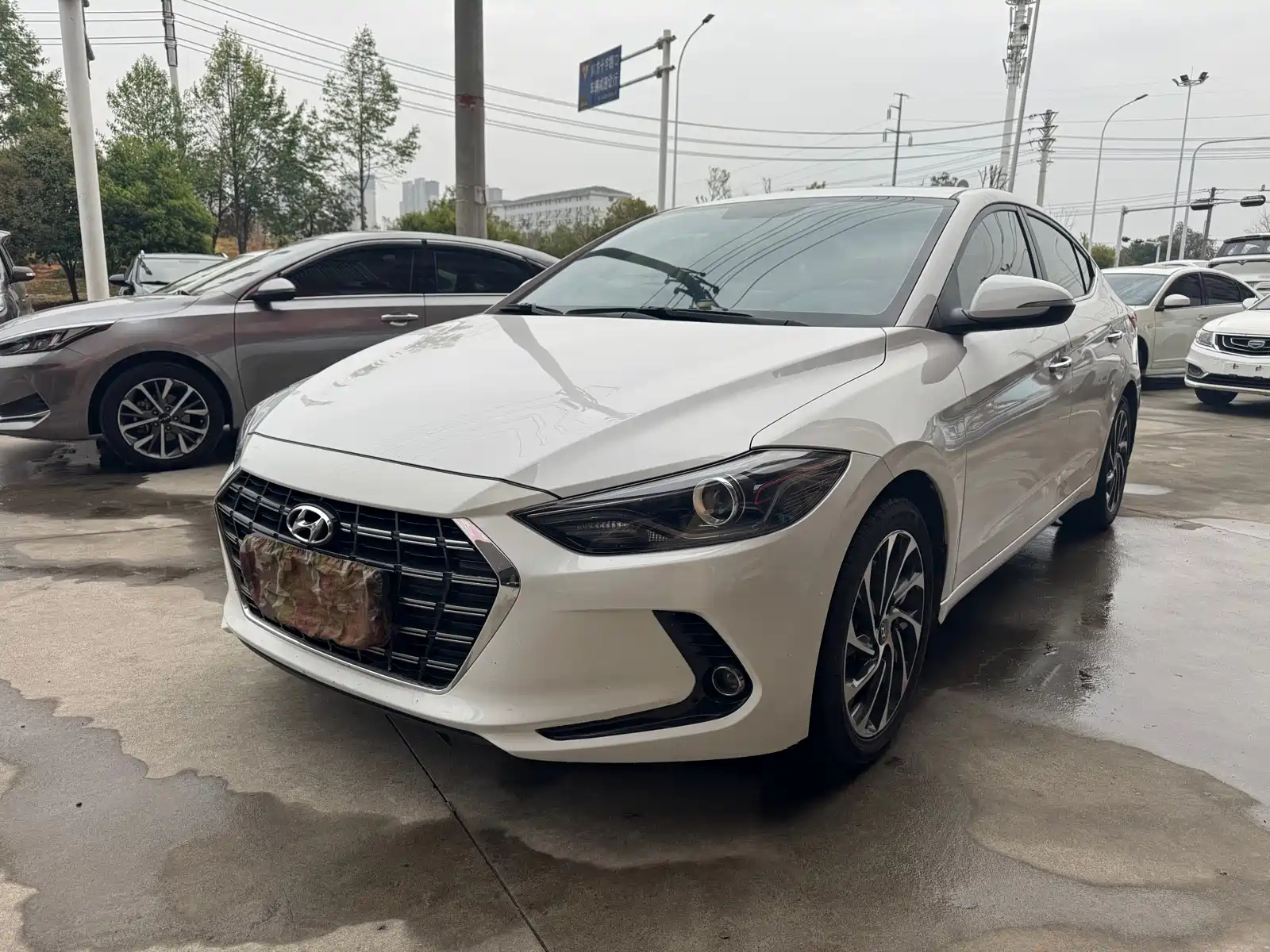 HYUNDAI ELANTRA 2019