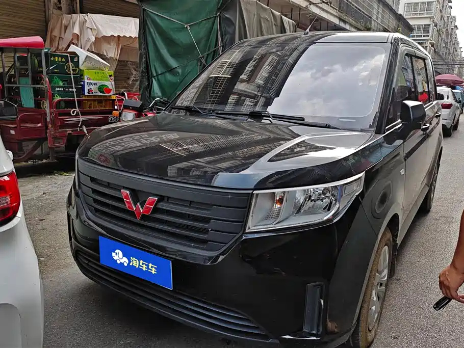 SGMW WULING HONGGUANG PLUS 2020