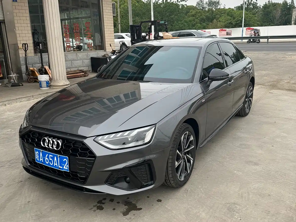 AUDI A4L