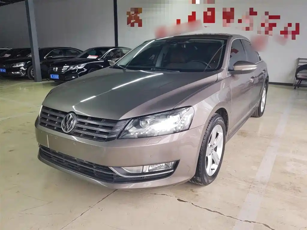 VOLKSWAGEN PASSAT 2014
