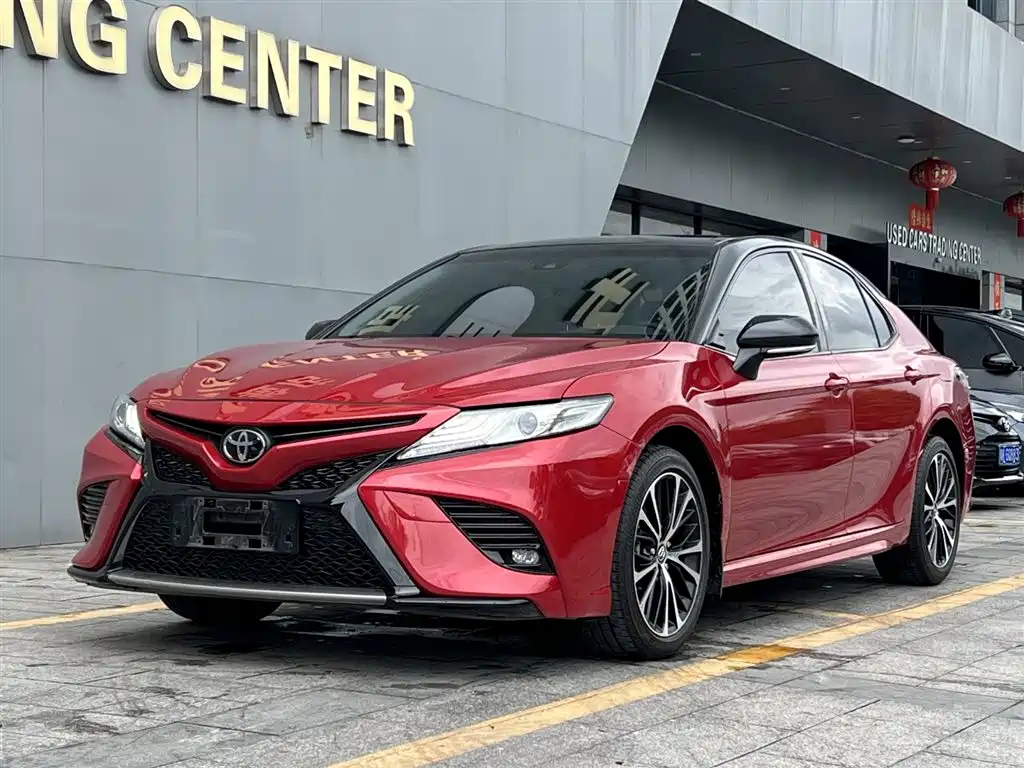 TOYOTA CAMRY 2019