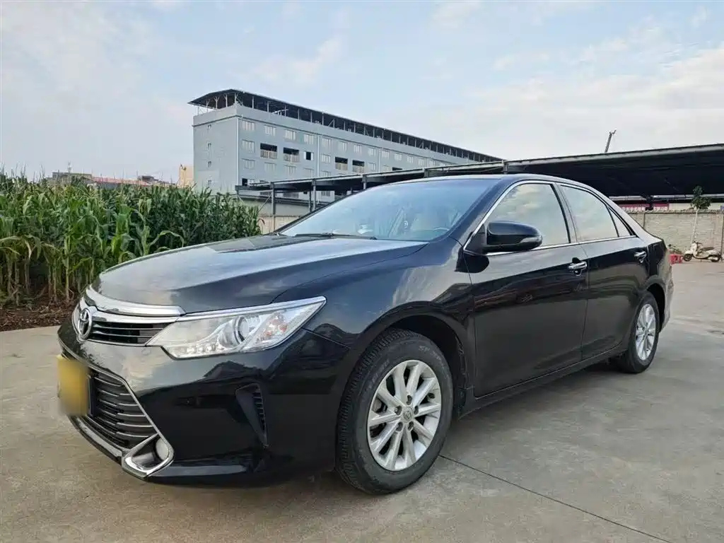 TOYOTA CAMRY 2016