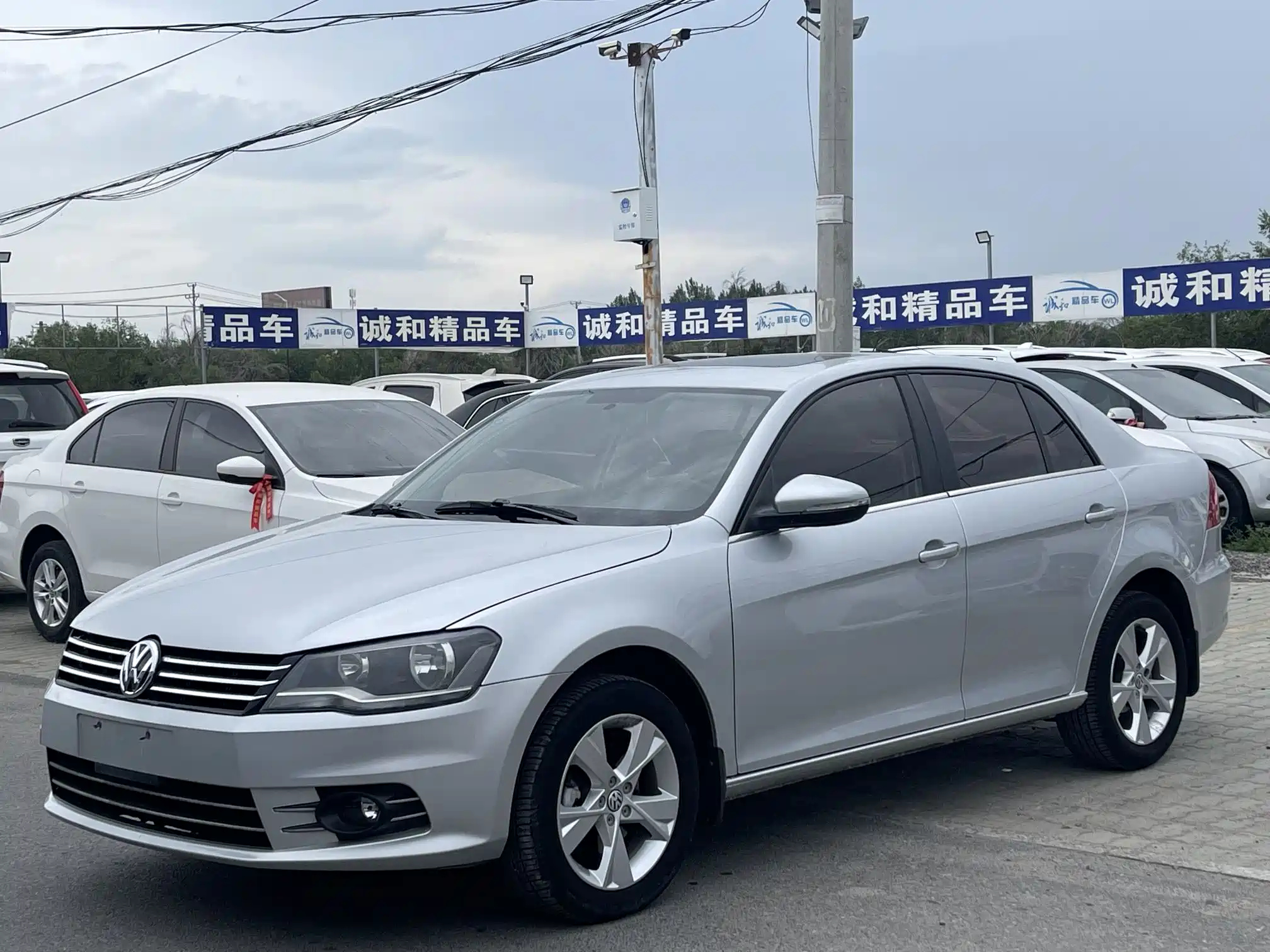 VOLKSWAGEN BORA 2014