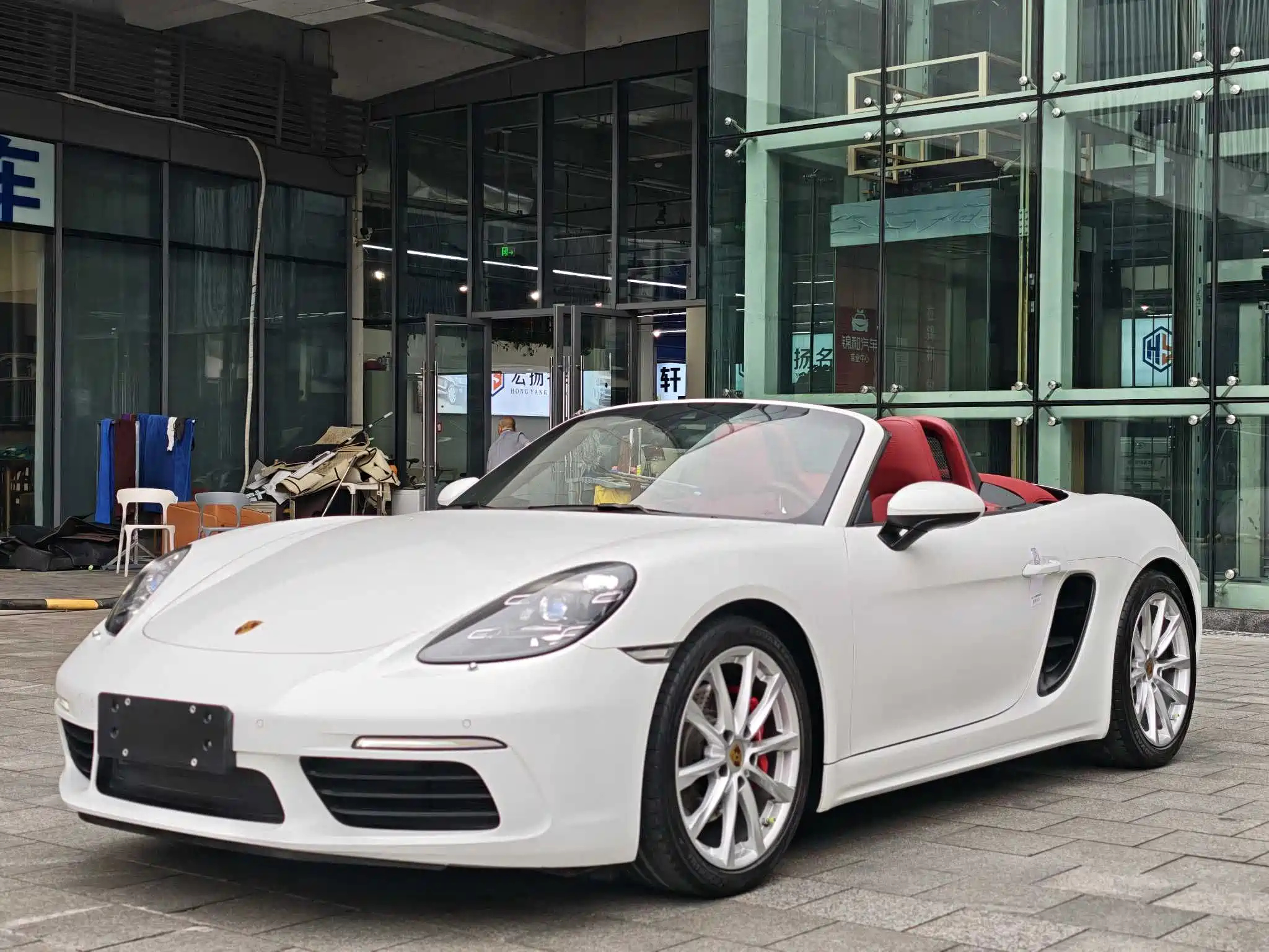 PORSCHE 718 2022