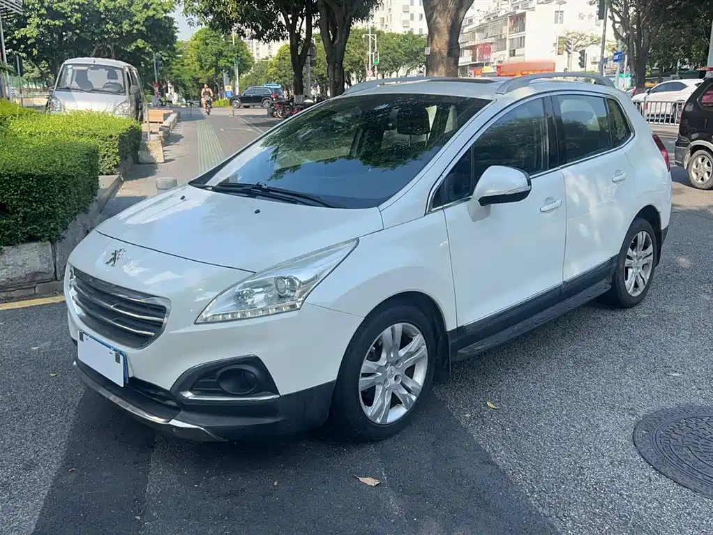 PEUGEOT 3008