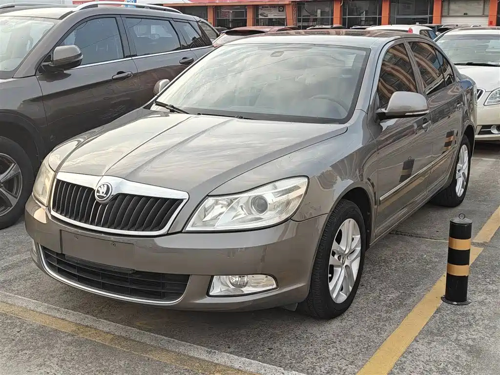 SKODA OCTAVIA 2014