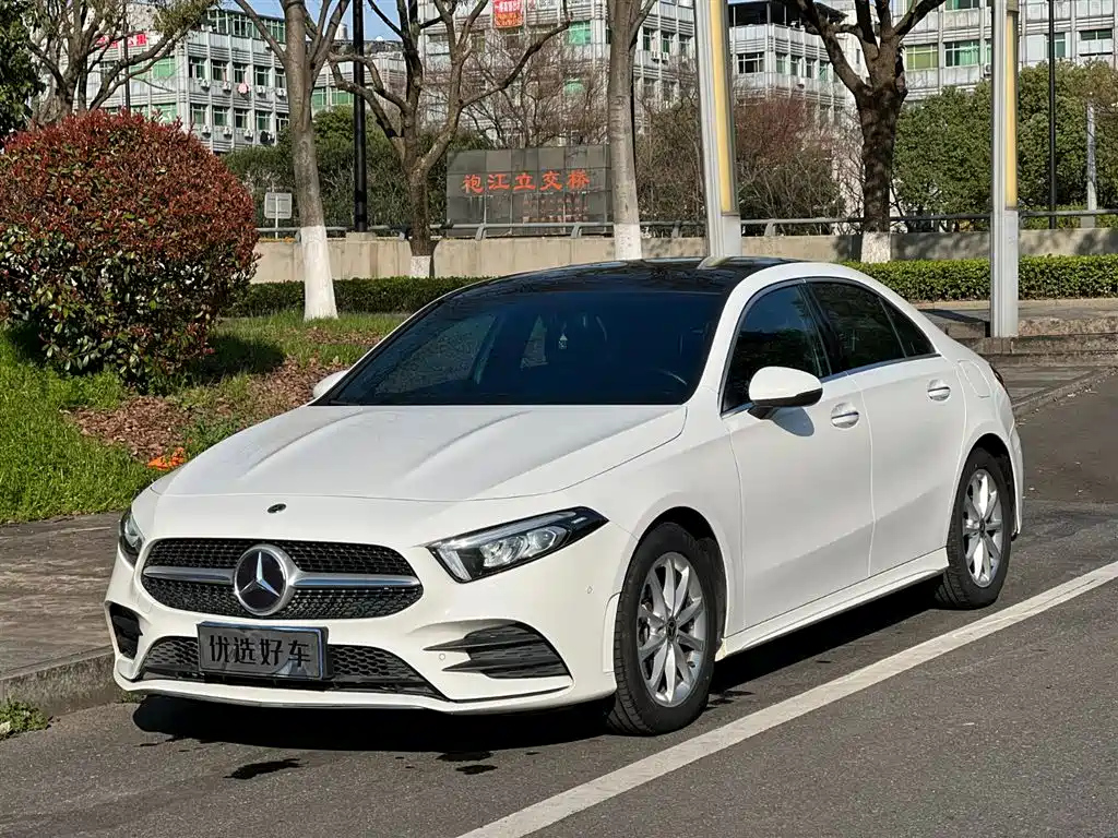 MERCEDES BENZ A-CLASS 2020